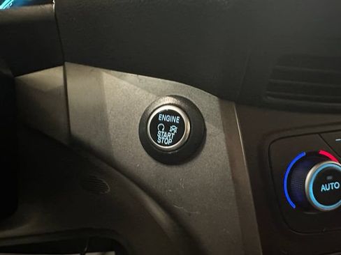 Used 2019 Ford Escape SE FWD image 9