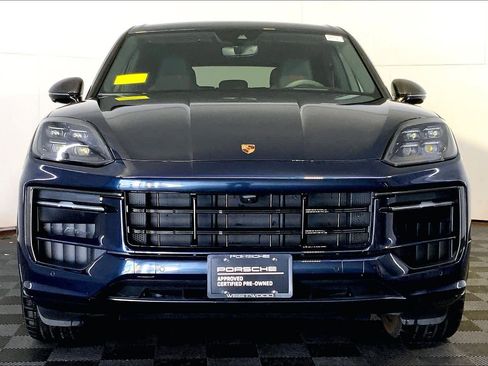 Used 2025 Porsche Cayenne GTS image 10