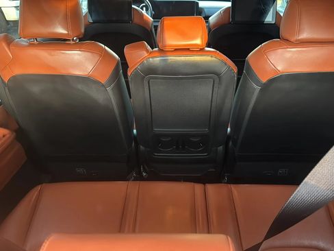 Used 2023 Kia Carnival SX FWD image 44