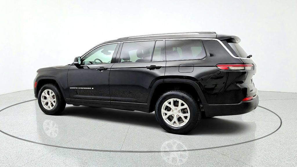 Used 2023 Jeep Grand Cherokee L Limited AWD/4WD image 7