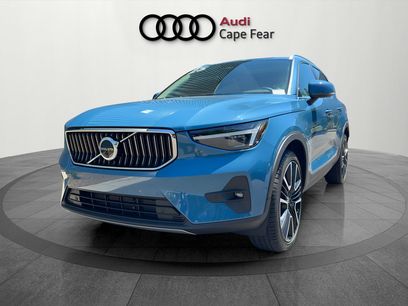 Used 2025 Volvo XC40 B5 Ultra w/ Climate Package