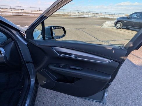 Used 2021 Cadillac XT6 Luxury image 5