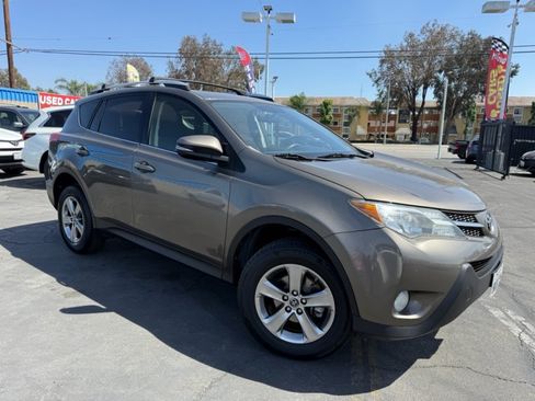 Used 2015 Toyota RAV4 XLE FWD image 3