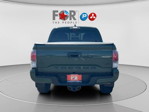 Used 2021 Toyota Tacoma TRD Off-Road w/ Technology Package image 4