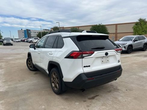 Used 2023 Toyota RAV4 AWD Hybrid image 6