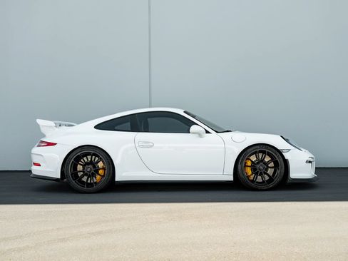 Used 2014 Porsche 911 GT3 RWD image 7