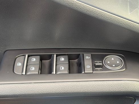 Certified 2025 Kia Soul EX FWD image 17