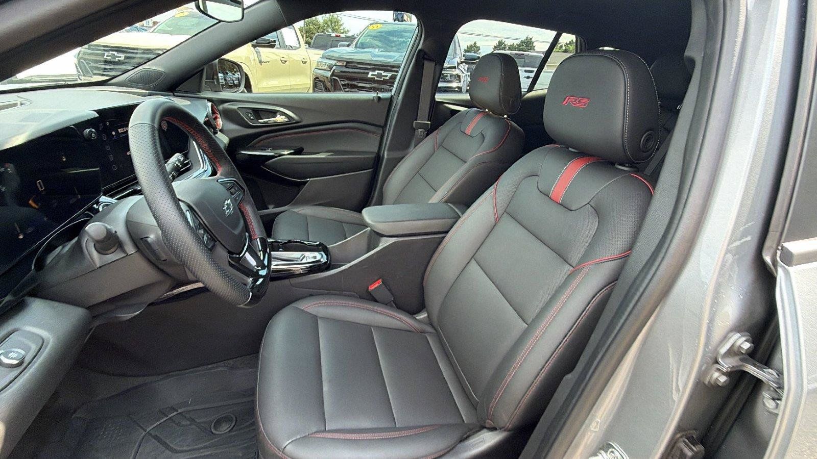 New 2026 Chevrolet Trax RS w/ Driver Confidence Package FWD image 4