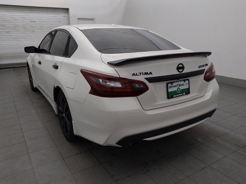 Used 2018 Nissan Altima 2.5 SR w/ SR Midnight Edition FWD image 5