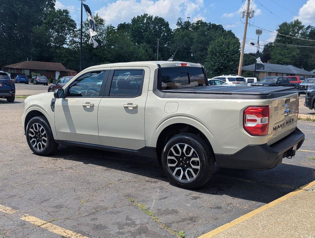 Used 2024 Ford Maverick Lariat w/ 4K Tow Package AWD/4WD image 10
