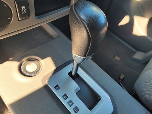 Used 2021 Nissan Frontier S image 20