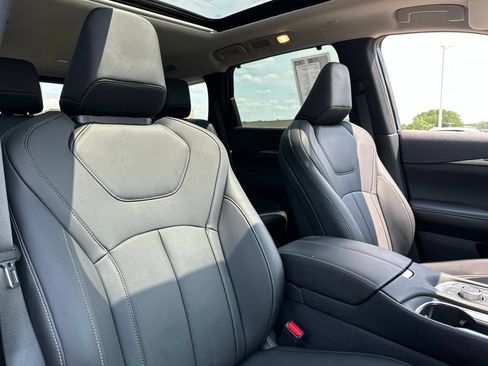 Certified 2026 INFINITI QX60 Luxe w/ Family Package AWD/4WD image 27