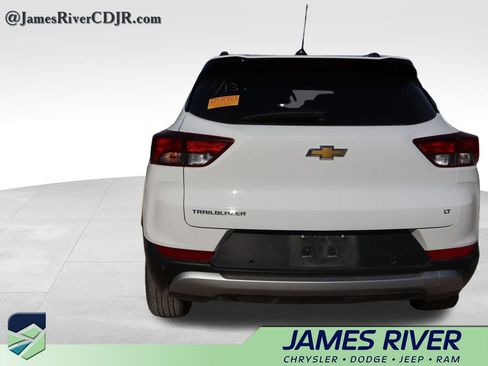 Used 2024 Chevrolet TrailBlazer LT w/ Convenience Package image 12