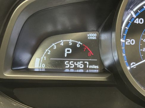 Used 2019 Toyota Yaris LE image 8