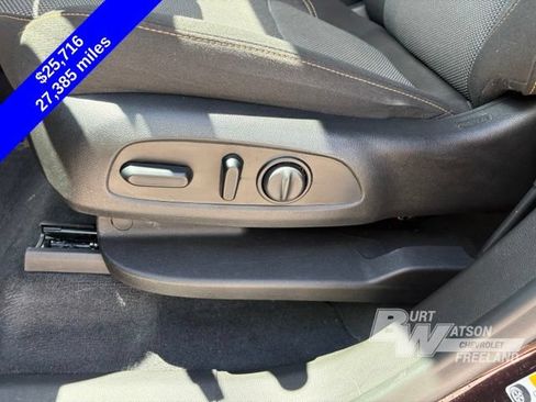 Used 2021 Chevrolet Traverse LT FWD image 13