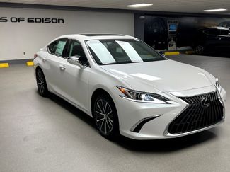 New 2025 Lexus ES 350 w/ Premium Package video 1