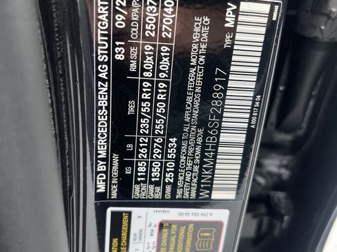 Certified 2025 Mercedes-Benz GLC 300 4MATIC image 38