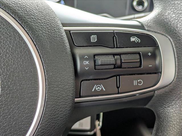 Used 2025 Kia Sportage LX FWD image 6