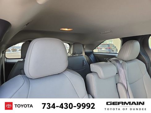 Used 2025 Toyota Sienna XLE image 20