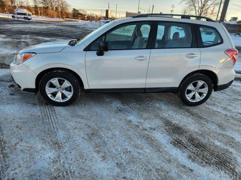 Used 2015 Subaru Forester 2.5i w/ Alloy Wheel Package image 2