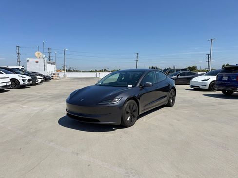 Used 2024 Tesla Model 3 Standard Range RWD image 1