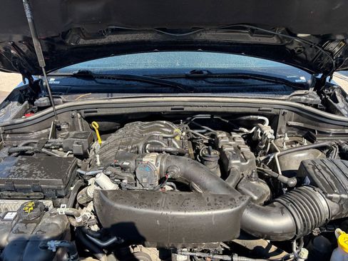 Used 2024 Dodge Durango SXT image 32