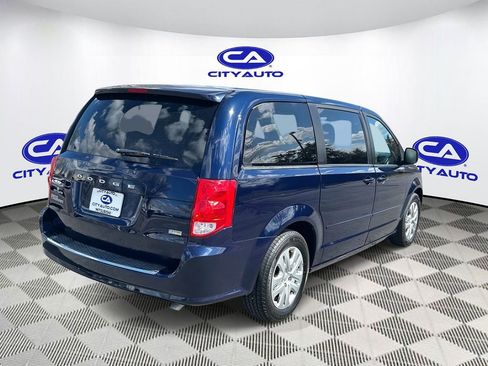 Used 2016 Dodge Grand Caravan SE w/ Quick Order Package 29E SE image 3