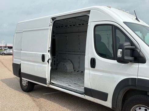 Used 2023 RAM ProMaster 2500 FWD image 5