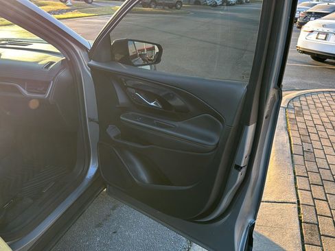 Used 2024 GMC Terrain AT4 image 13