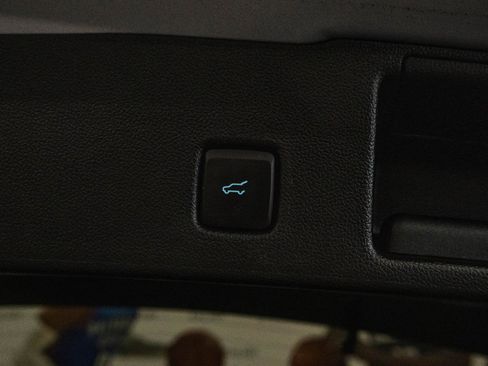 Used 2022 Ford Escape SEL w/ Technology Package image 26