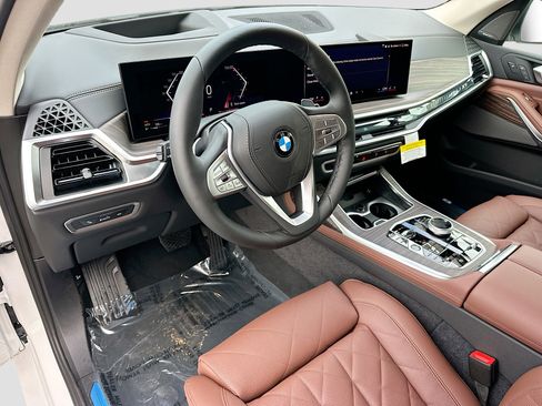 New 2026 BMW X7 xDrive40i image 7