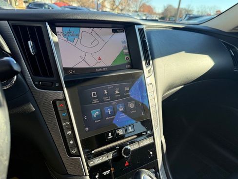 Used 2015 INFINITI Q50 Premium w/ Navigation Package image 17