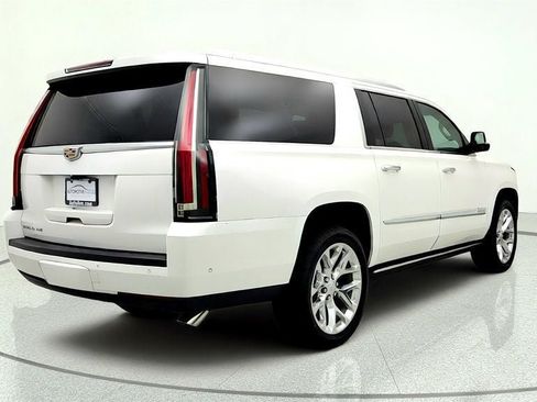Used 2018 Cadillac Escalade ESV Premium Luxury AWD/4WD image 5