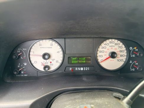 Used 2005 Ford F250 Lariat image 12