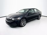 Used 2024 Volkswagen Jetta SE image 3
