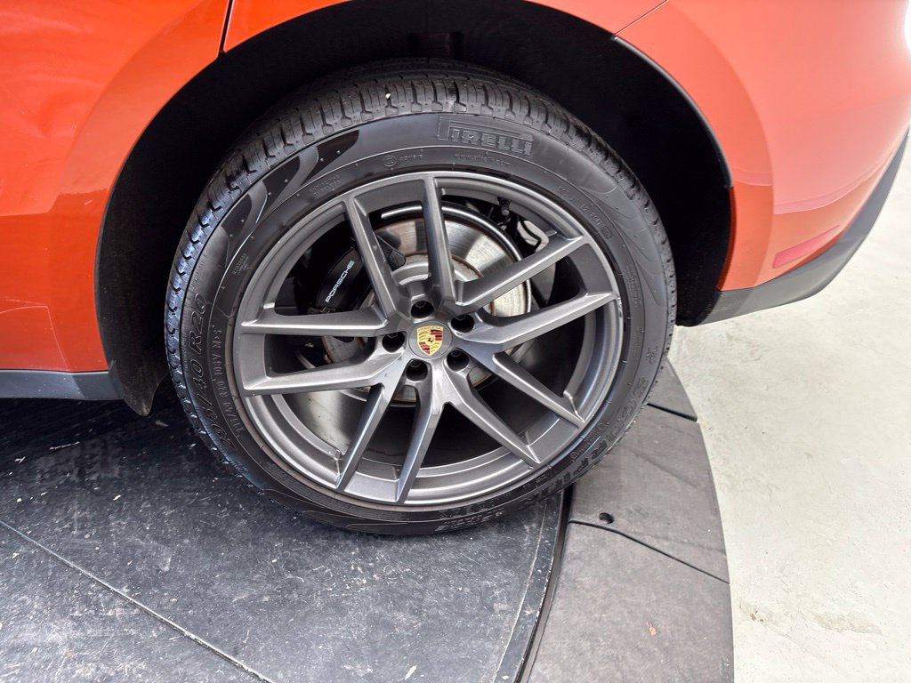 Certified 2023 Porsche Macan Turbo AWD/4WD image 15