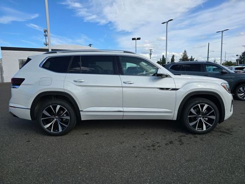 New 2026 Volkswagen Atlas SEL Premium R-Line image 3