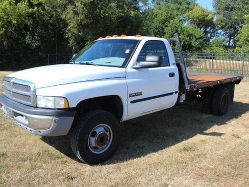 Used 2001 Dodge Ram 3500 Truck 4x4 Regular Cab image 2