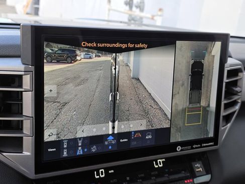 Used 2023 Toyota Tundra Limited image 16