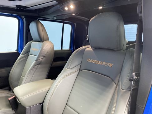 Certified 2024 Jeep Gladiator Mojave image 8