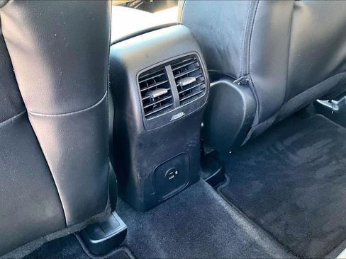 Used 2022 Ford Escape Titanium AWD/4WD image 10