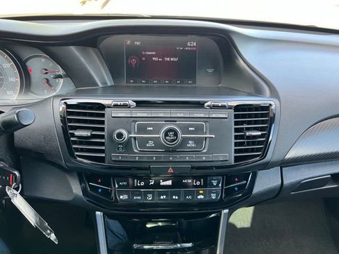 Used 2017 Honda Accord Sport Special Edition image 24