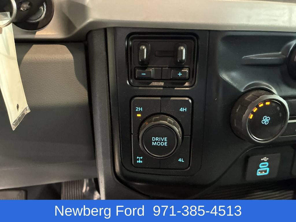 Used 2023 Ford F350 XLT w/ FX4 Off-Road Package AWD/4WD image 23