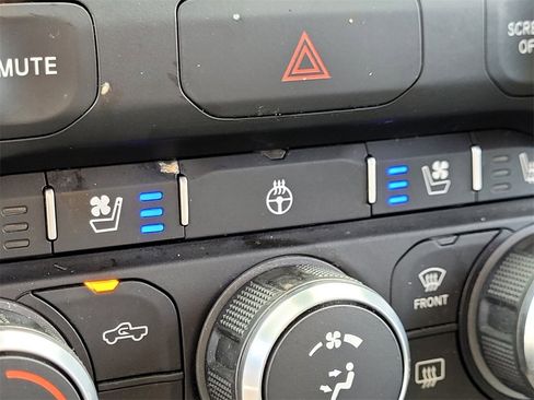 Used 2021 RAM 1500 Laramie image 18