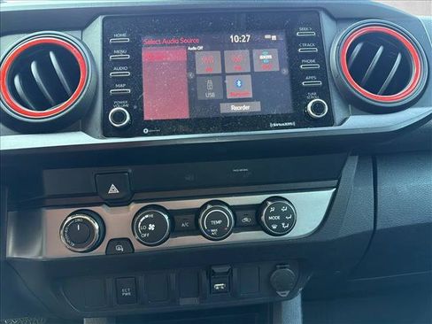 Used 2020 Toyota Tacoma SR AWD/4WD image 18
