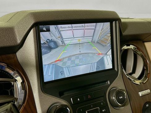 Used 2016 Ford F350 Lariat image 14