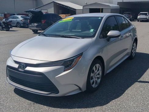 Used 2023 Toyota Corolla LE FWD image 8