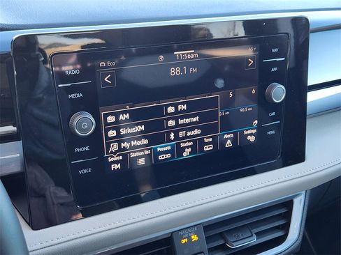 New 2026 Volkswagen Taos SEL image 10