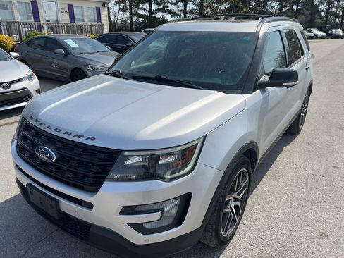 Used 2016 Ford Explorer Sport AWD/4WD image 2