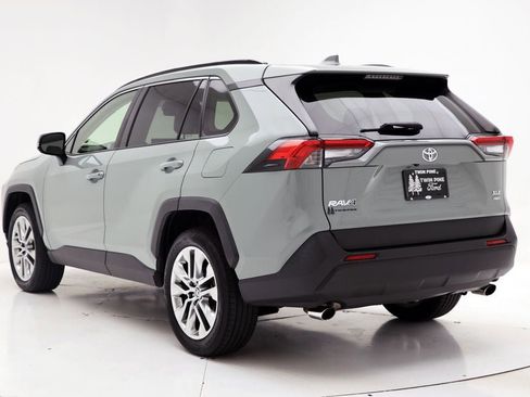 Used 2020 Toyota RAV4 XLE Premium AWD/4WD image 6